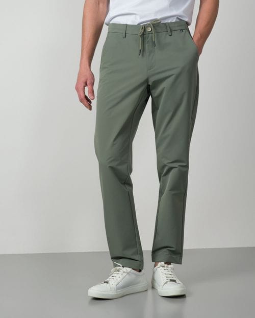Pantalón con cordón tejido TECNICO elástico Verde - Imagen 4